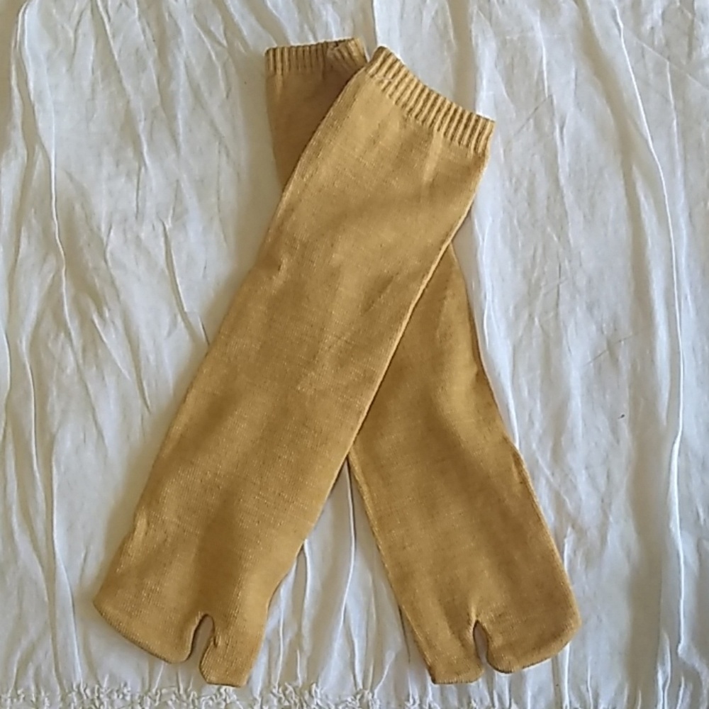 🤩 3/$20  Flip-flop socks, 😂
